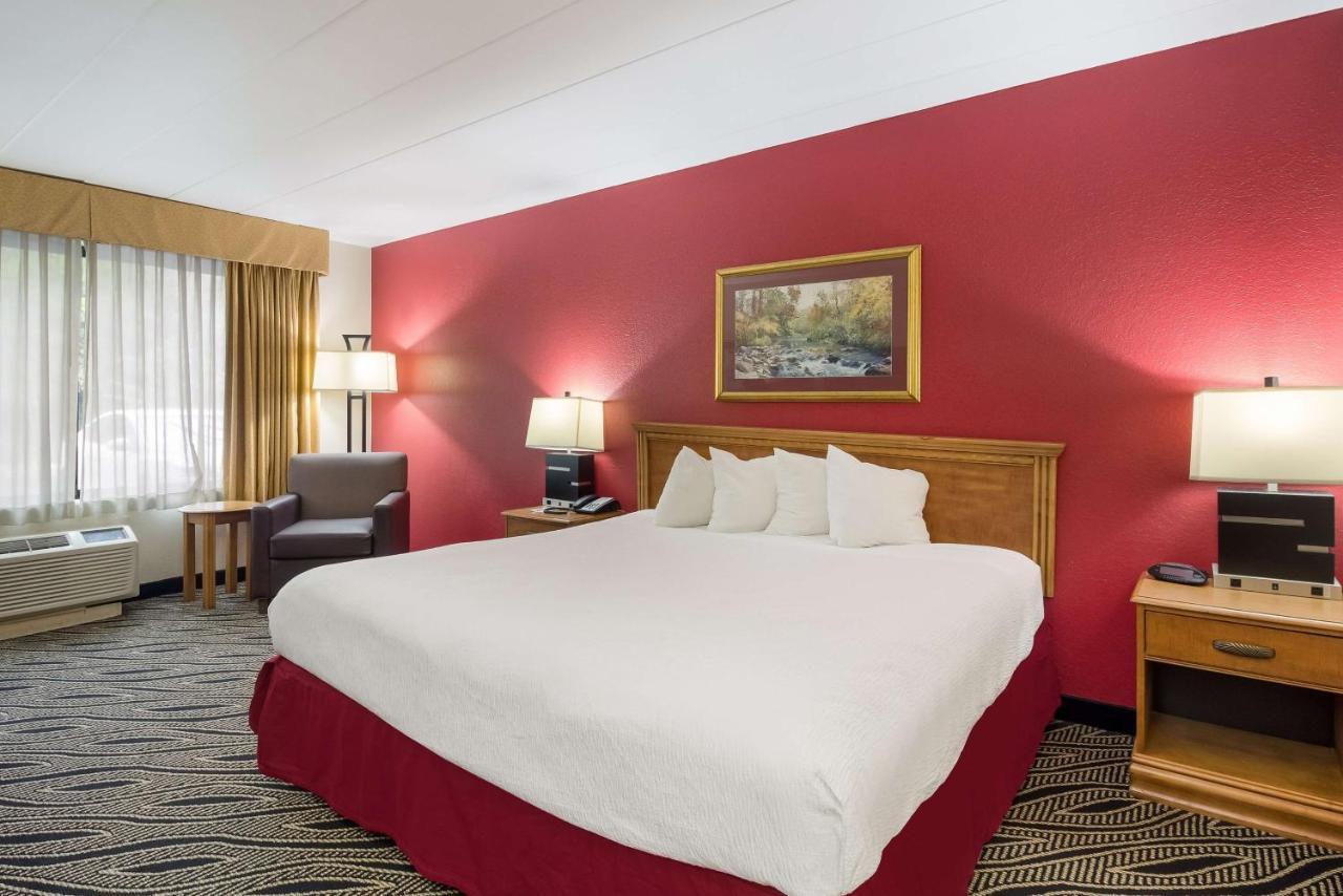 Best Western Braddock Inn La Vale Экстерьер фото