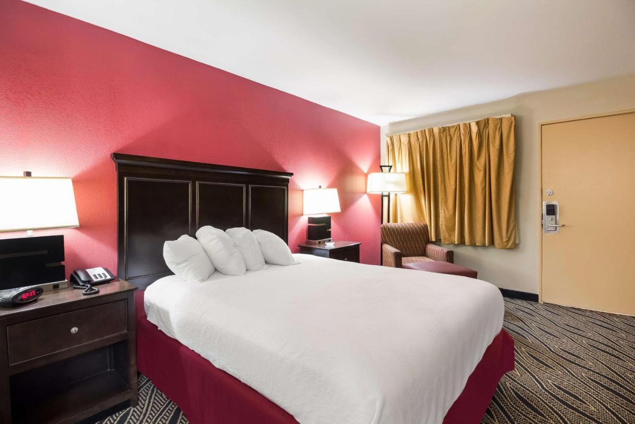 Best Western Braddock Inn La Vale Экстерьер фото