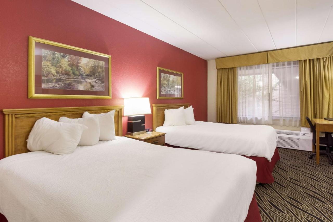 Best Western Braddock Inn La Vale Экстерьер фото