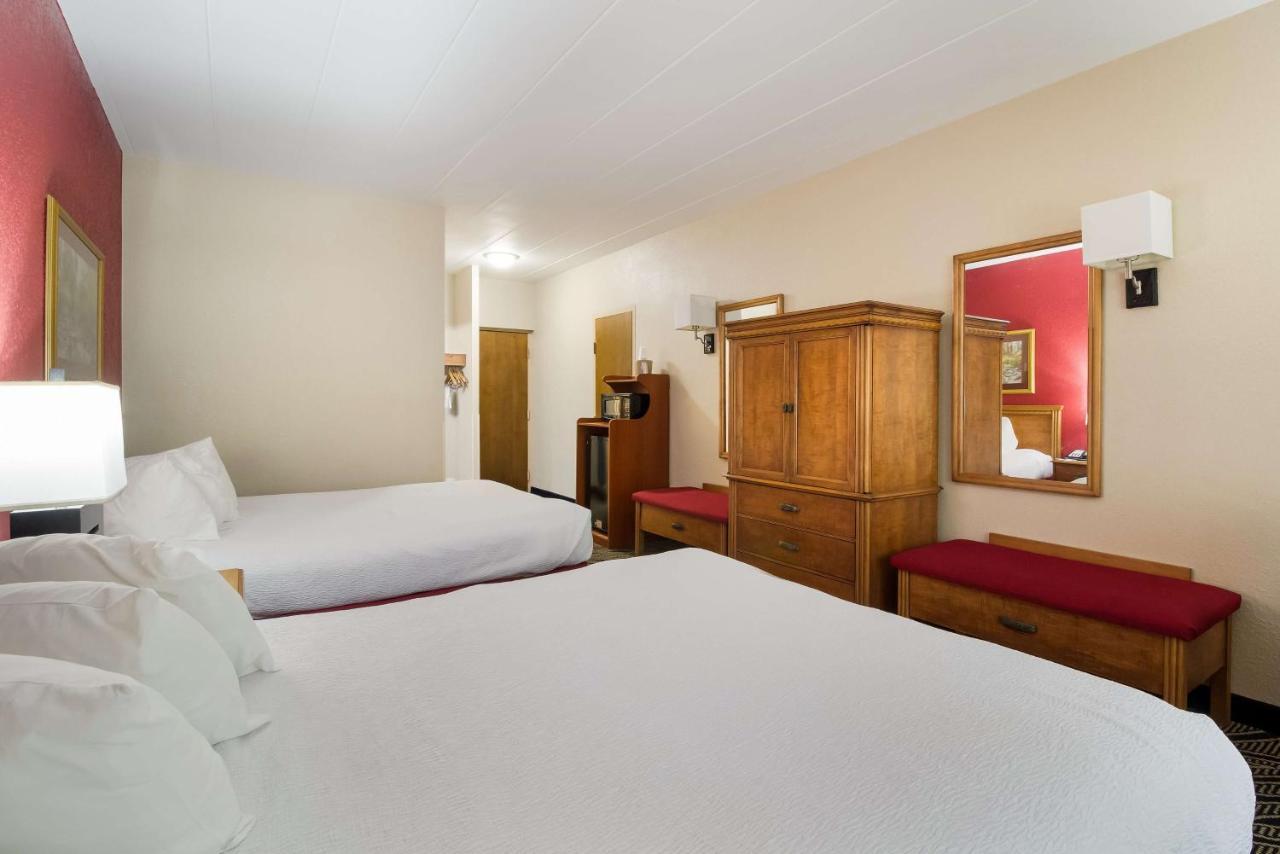 Best Western Braddock Inn La Vale Экстерьер фото